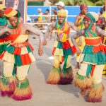 Comment la culture traditionnelle s’intègre dans le monde moderne