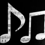 Comment la musique influence-t-elle la culture populaire ?
