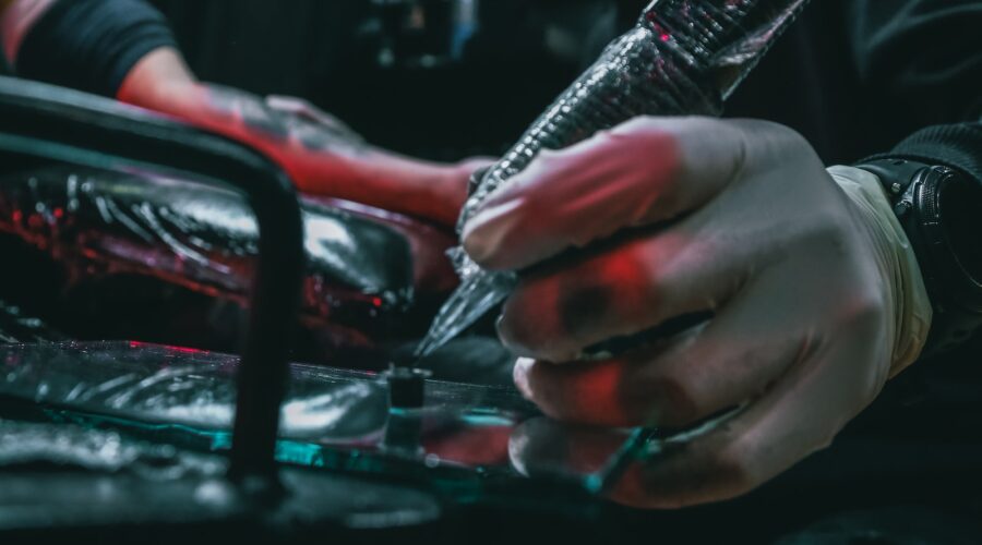 L’art du tatouage : histoire, styles et artistes renommés